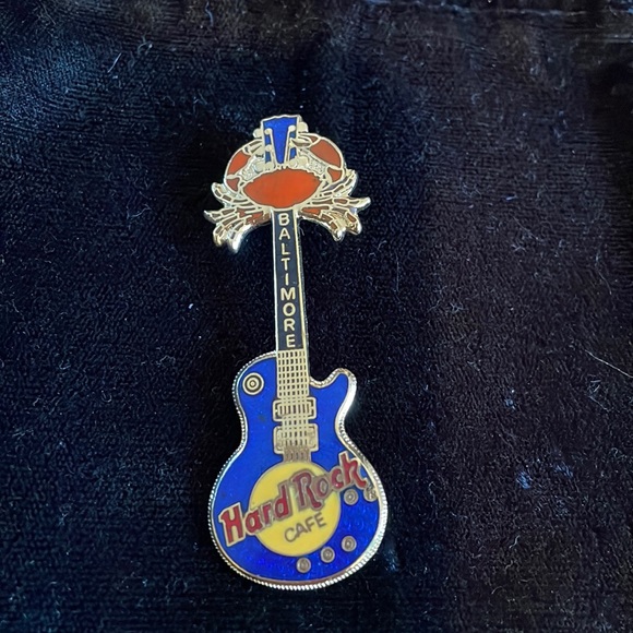 Hard Rock Cafe Pins - Picture 3 of 11